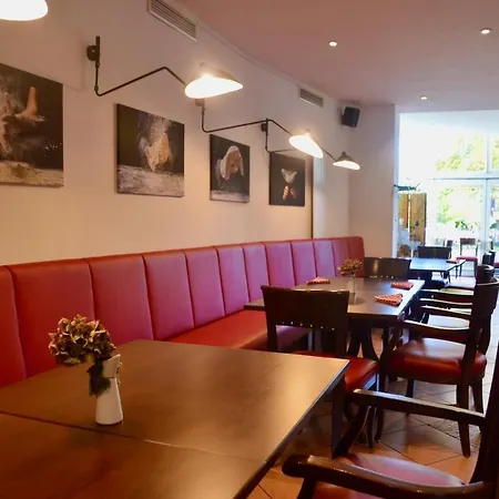 Hotel Weinhaus Hoff 3*