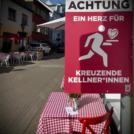 Hotel Weinhaus Hoff 3*