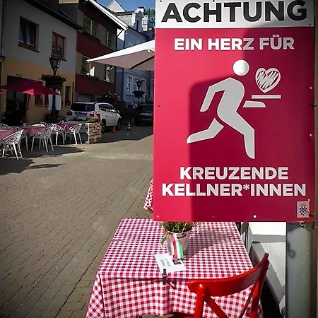Weinhaus Hoff Hotel