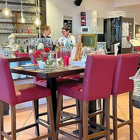 Hotel Weinhaus Hoff 3*