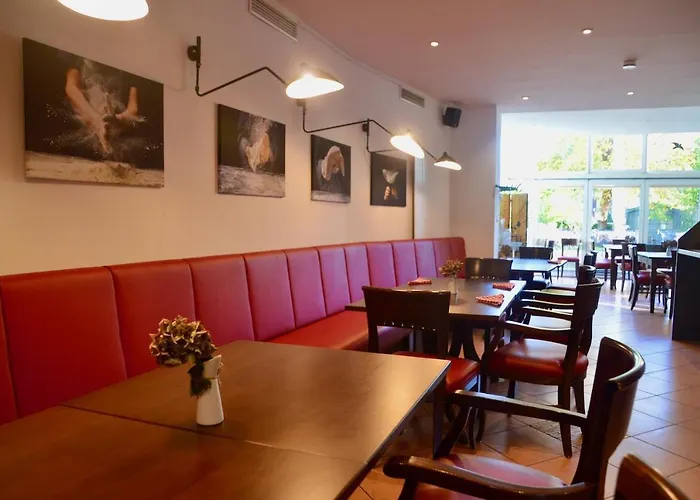 Hotel Weinhaus Hoff 3*