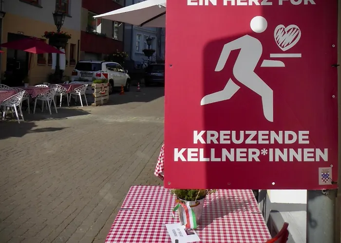 Hotel Weinhaus Hoff 3*